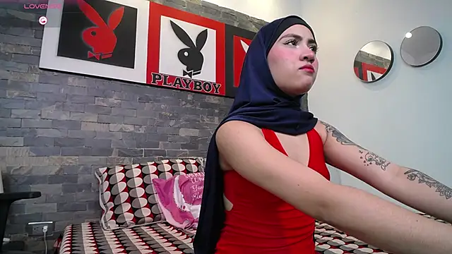 Snapshot of Neesha__ chatting on November 2025 07:03:01 PM Neesha online show from November 2025 07:03:01 PM