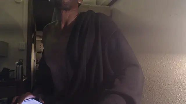 Snapshot of AlickleStiff chatting on October 2025 03:55:02 PM AlickleStiff online show from October 2025 03:55:02 PM