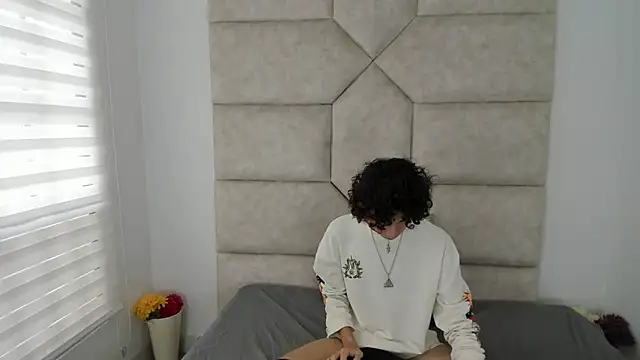 Snapshot of Scaarlett_22_ chatting on October 2025 05:35:01 PM Scaarlett 22 online show from October 2025 05:35:01 PM