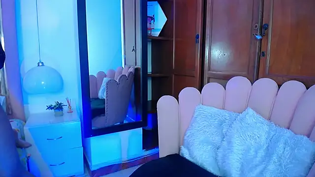 Amara Martell online show from October 2025 12:48:02 PM