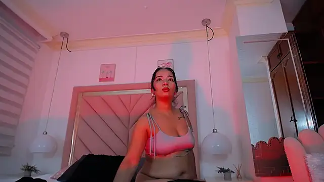 Amara Martell online show from October 2025 03:20:01 AM