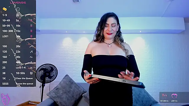 Snapshot of VenusCooper chatting on March 2026 11:16:01 AM VenusCooper online show from March 2026 11:16:01 AM