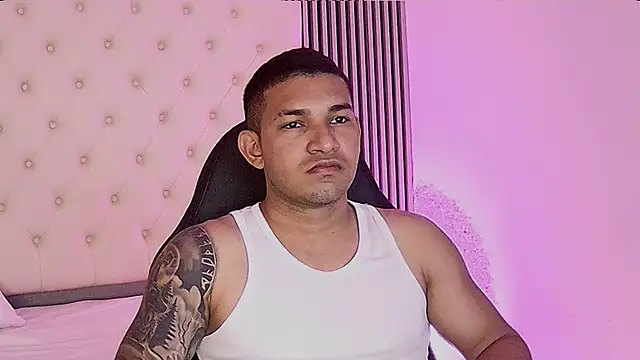 Snapshot of venedic_bull chatting on October 2025 06:29:01 PM venedic bull online show from October 2025 06:29:01 PM