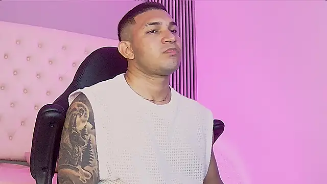 Snapshot of venedic_bull chatting on October 2025 11:38:02 PM venedic bull online show from October 2025 11:38:02 PM