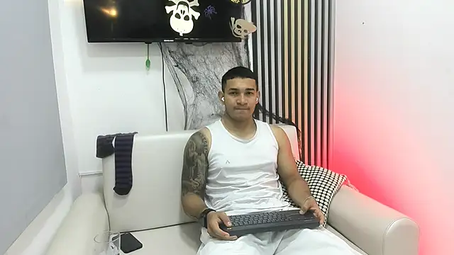 Snapshot of venedic_bull chatting on October 2025 08:31:01 PM venedic bull online show from October 2025 08:31:01 PM