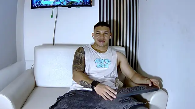 Snapshot of venedic_bull chatting on November 2025 01:36:01 AM venedic bull online show from November 2025 01:36:01 AM