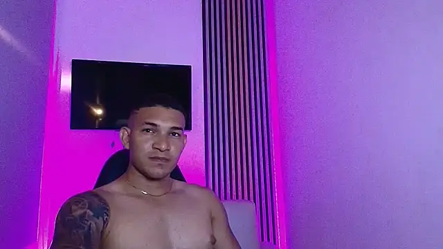 Snapshot of venedic_bull chatting on March 2026 02:04:02 AM venedic bull online show from March 2026 02:04:02 AM