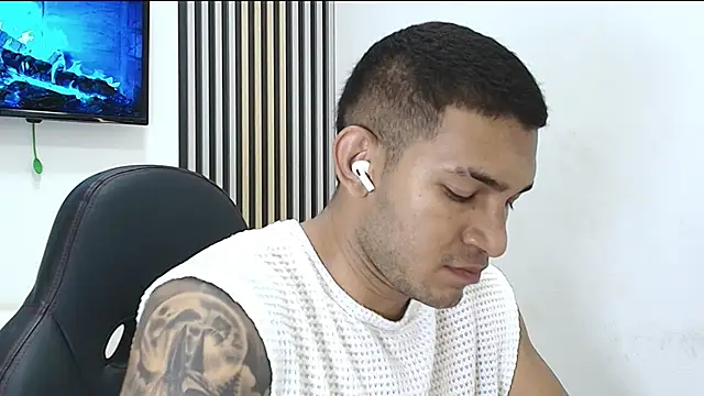 Snapshot of venedic_bull chatting on March 2026 08:45:02 PM venedic bull online show from March 2026 08:45:02 PM