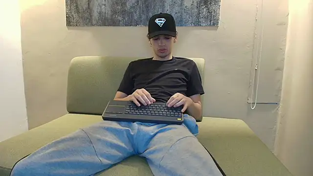 Snapshot of ISRAEL_GRAY chatting on October 2025 07:47:02 PM ISRAEL GRAY online show from October 2025 07:47:02 PM