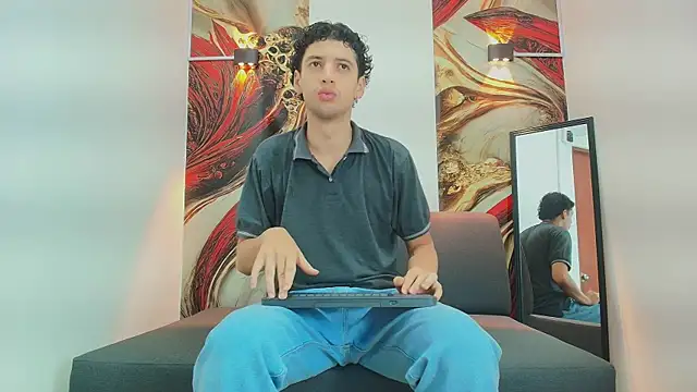 Snapshot of ISRAEL_GRAY chatting on October 2025 09:09:02 PM ISRAEL GRAY online show from October 2025 09:09:02 PM