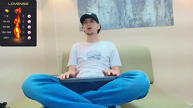 Snapshot of ISRAEL_GRAY chatting on November 2025 12:45:02 PM ISRAEL GRAY online show from November 2025 12:45:02 PM