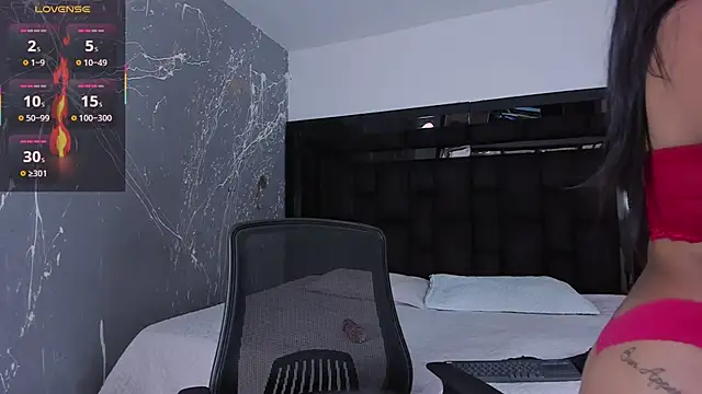 Snapshot of LiaClarck_ chatting on November 2025 09:14:02 PM LiaClarck online show from November 2025 09:14:02 PM