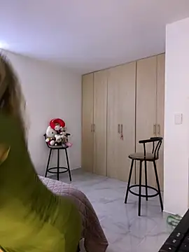 Snapshot of Zoe_riivas chatting on October 2025 11:05:02 PM Zoe riivas online show from October 2025 11:05:02 PM