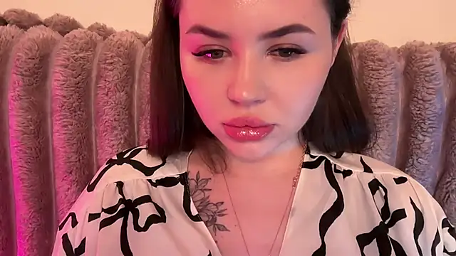 AlmaryKim online show from June 2026 08:14:02 PM