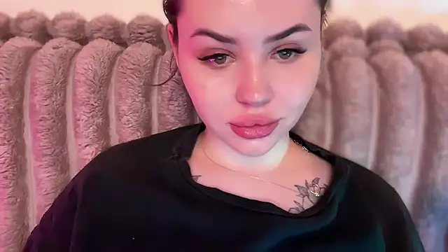 AlmaryKim online show from June 2026 05:37:01 PM