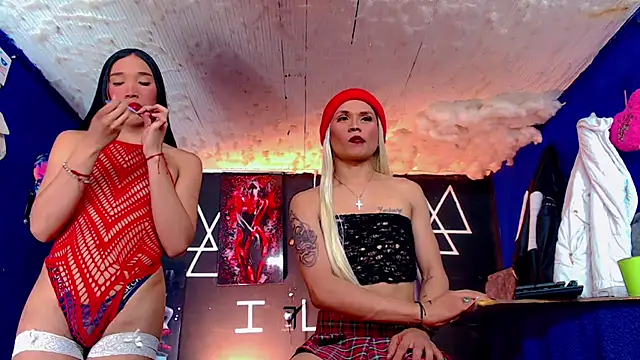 Snapshot of Fersexy_Dolls chatting on November 2025 02:24:02 AM Fersexy Dolls online show from November 2025 02:24:02 AM