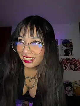 Snapshot of Hinatamoon_ chatting on October 2025 04:44:02 AM Hinatamoon online show from October 2025 04:44:02 AM