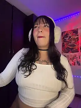 Snapshot of Hinatamoon_ chatting on February 2026 04:00:01 AM Hinatamoon online show from February 2026 04:00:01 AM