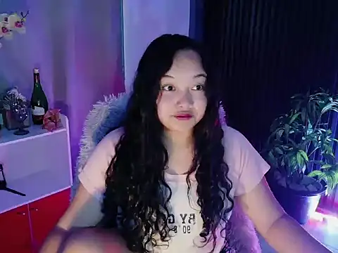 Snapshot of UrFavouriteCravings chatting on March 2026 06:30:01 AM UrFavouriteCravings online show from March 2026 06:30:01 AM