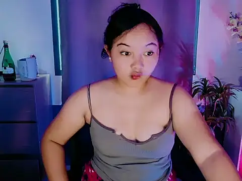 Snapshot of UrFavouriteCravings chatting on April 2026 02:09:02 AM UrFavouriteCravings online show from April 2026 02:09:02 AM