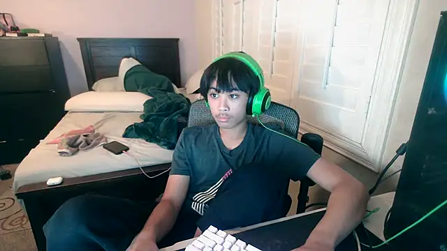 Snapshot of youngasianboy2007 chatting on October 2025 02:12:01 AM youngasianboy2007 online show from October 2025 02:12:01 AM