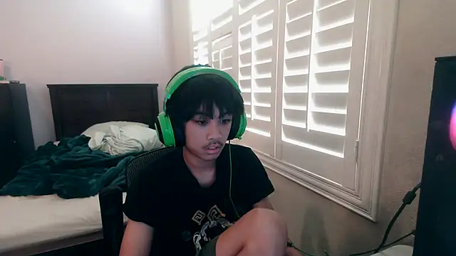 Snapshot of youngasianboy2007 chatting on October 2025 05:31:02 PM youngasianboy2007 online show from October 2025 05:31:02 PM