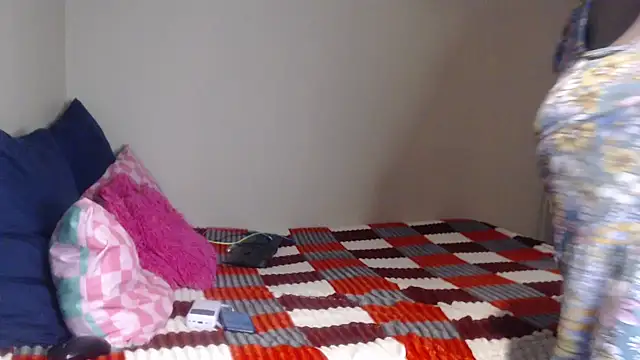 PIXIEBITCHXXX26 online show from April 2026 07:05:02 PM