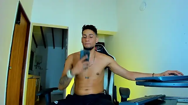 daddys insanee online show from October 2025 02:09:01 AM