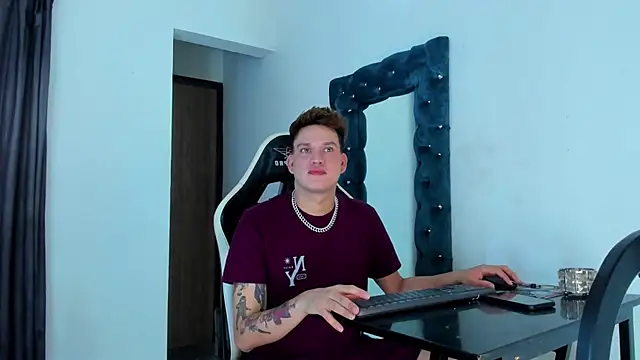 daddys insanee online show from November 2025 11:54:01 AM