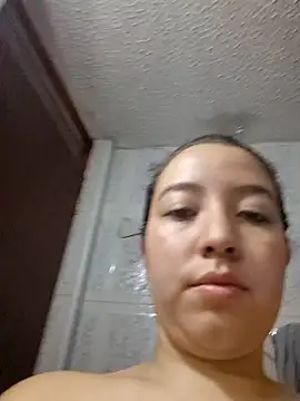 Snapshot of annyaparis chatting on October 2025 02:42:02 AM annyaparis online show from October 2025 02:42:02 AM