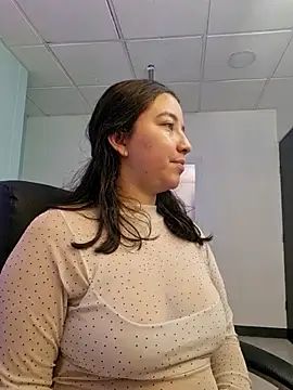 Snapshot of annyaparis chatting on October 2025 01:23:01 PM annyaparis online show from October 2025 01:23:01 PM