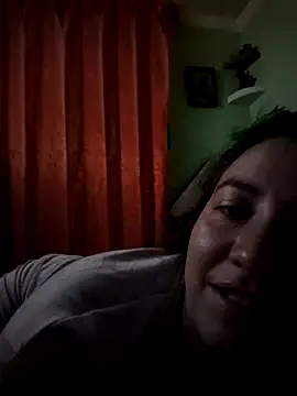 Snapshot of annyaparis chatting on October 2025 04:24:01 AM annyaparis online show from October 2025 04:24:01 AM