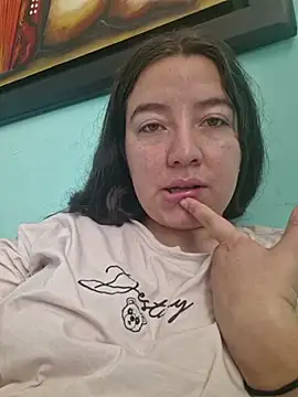 Snapshot of annyaparis chatting on November 2025 03:12:02 PM annyaparis online show from November 2025 03:12:02 PM