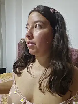 Snapshot of annyaparis chatting on December 2025 11:57:02 PM annyaparis online show from December 2025 11:57:02 PM