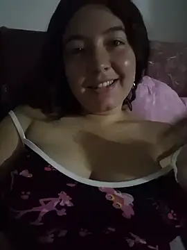 Snapshot of annyaparis chatting on December 2025 11:09:01 PM annyaparis online show from December 2025 11:09:01 PM