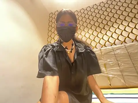 Snapshot of dubyzubygirl chatting on October 2025 07:05:01 PM dubyzubygirl online show from October 2025 07:05:01 PM