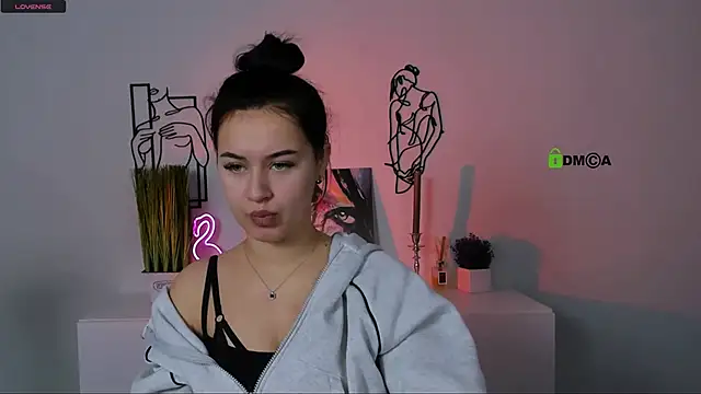 Snapshot of vivy_star1 chatting on October 2025 08:59:01 AM vivy star1 online show from October 2025 08:59:01 AM