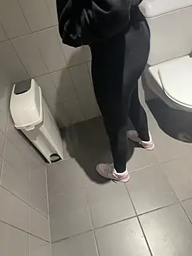 Snapshot of latingangsex chatting on January 2026 07:25:02 AM latingangsex online show from January 2026 07:25:02 AM