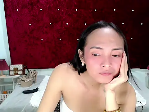 Snapshot of xAsianTOPModelx chatting on October 2025 12:33:01 PM xAsianTOPModelx online show from October 2025 12:33:01 PM