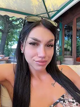 ilariea girl online show from June 2026 01:11:01 PM