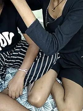 Snapshot of Unique_girls90 chatting on November 2025 10:56:02 AM Unique girls90 online show from November 2025 10:56:02 AM