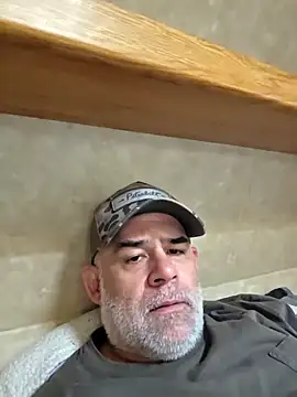 Snapshot of DeeBestEver chatting on October 2025 08:38:02 PM DeeBestEver online show from October 2025 08:38:02 PM