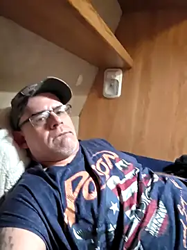 Snapshot of DeeBestEver chatting on October 2025 10:08:02 PM DeeBestEver online show from October 2025 10:08:02 PM