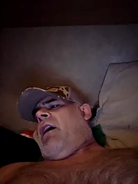 Snapshot of DeeBestEver chatting on October 2025 11:53:02 AM DeeBestEver online show from October 2025 11:53:02 AM