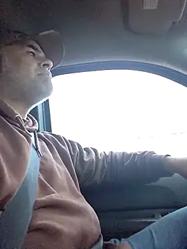 Snapshot of DeeBestEver chatting on November 2025 03:01:02 PM DeeBestEver online show from November 2025 03:01:02 PM