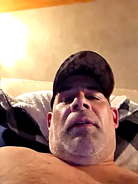 Snapshot of DeeBestEver chatting on November 2025 05:12:01 PM DeeBestEver online show from November 2025 05:12:01 PM