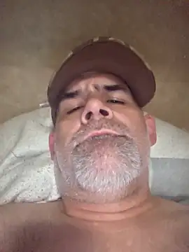 Snapshot of DeeBestEver chatting on March 2026 11:05:02 PM DeeBestEver online show from March 2026 11:05:02 PM