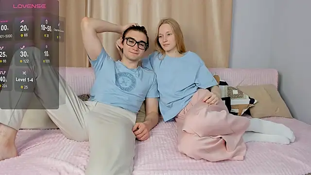 Snapshot of LoversFire chatting on October 2025 01:20:02 PM LoversFire online show from October 2025 01:20:02 PM