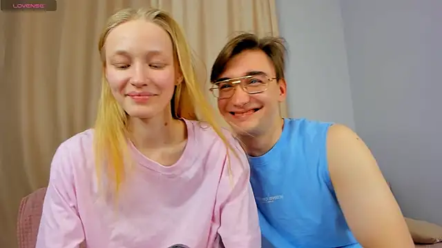 Snapshot of LoversFire chatting on November 2025 03:23:02 PM LoversFire online show from November 2025 03:23:02 PM