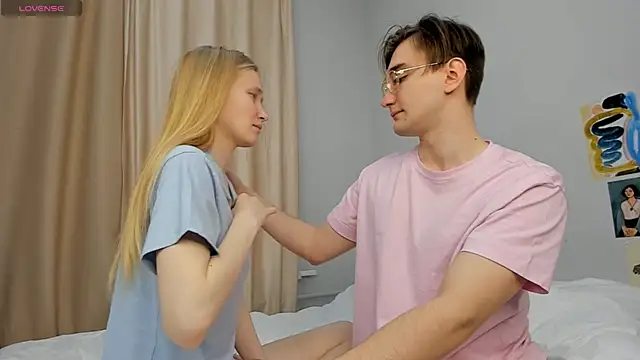 Snapshot of LoversFire chatting on November 2025 12:52:01 PM LoversFire online show from November 2025 12:52:01 PM